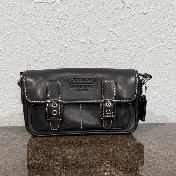 Coach Handbags - Vintage Coach Y2K Bleecker Double Buckle Black Leather Crossbody Saddle Bag